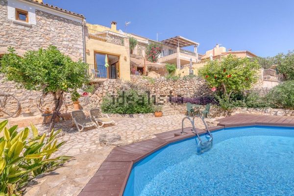 4-bedroom freehold villa in Calvià — photo 1 of 5