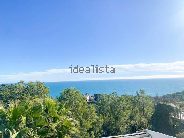 4-bedroom freehold villa in Lloret de Mar — photo 2 of 5