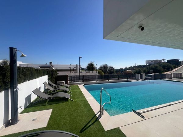 Detached house in Urbanización Valle Romano, 289, Valle Romano Golf, Estepona — image 3