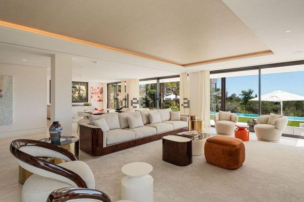 5-bedroom freehold villa in Marbella — photo 5 of 5