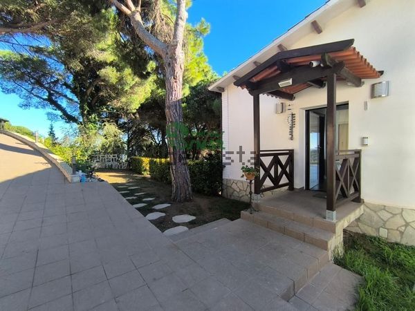 3-bedroom freehold villa in Lloret de Mar — photo 3 of 5