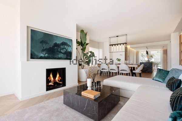4-bedroom freehold villa in Marbella — photo 1 of 5