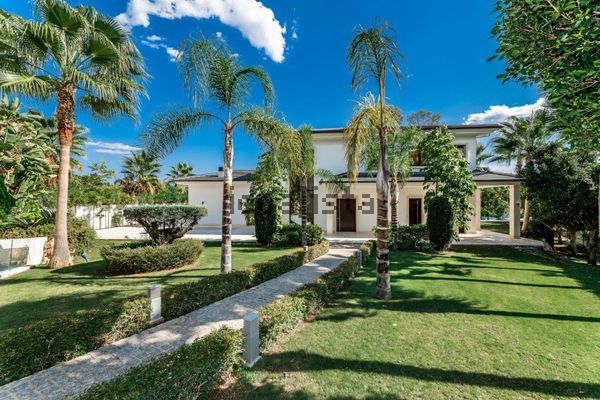 5-bedroom freehold villa in Marbella — photo 2 of 5