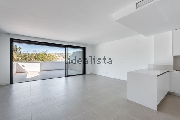 3-bedroom freehold villa in Estepona — photo 4 of 5