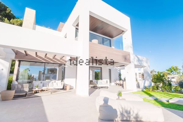 4-bedroom freehold villa in Marbella — photo 4 of 5