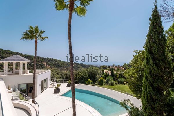 5-bedroom freehold villa in Benahavís — photo 2 of 5