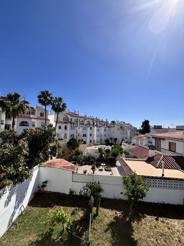 3-bedroom freehold villa in Estepona — photo 3 of 5