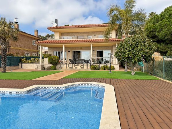 Detached house in Calle de Miquel Martí i Pol, Roca Grossa, Lloret de Mar — image 3