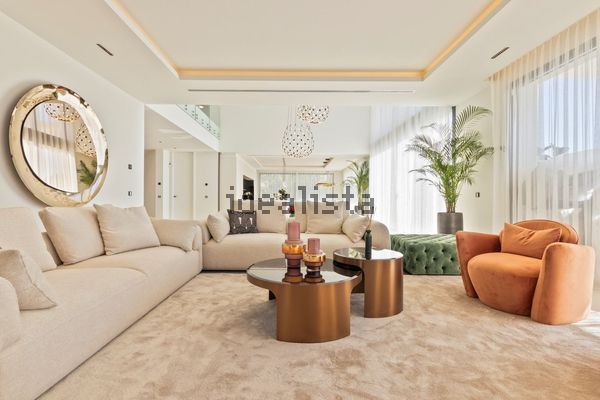 7-bedroom freehold villa in Marbella — photo 3 of 5