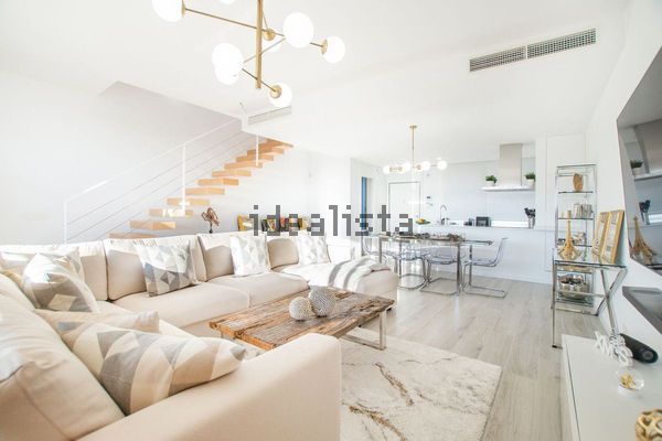 3-bedroom freehold villa in Estepona — photo 1 of 5