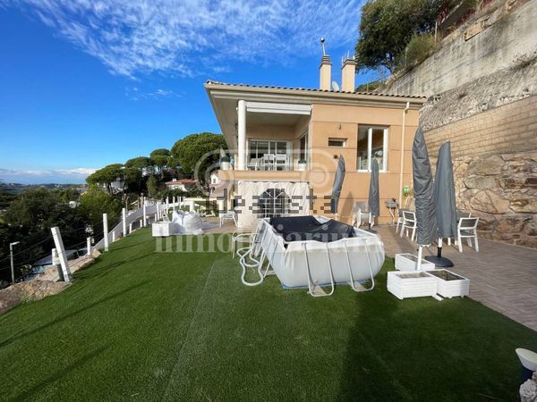 4-bedroom freehold villa in Lloret de Mar — photo 2 of 5
