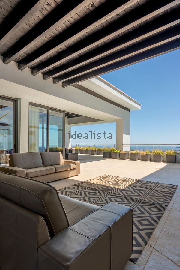 12-bedroom freehold villa in Benahavís — photo 1 of 5