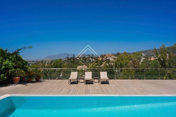Detached house in Avenida del Norte, Aloha, Marbella — image 4
