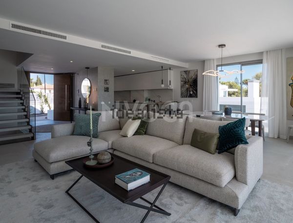 3-bedroom freehold villa in Marbella — photo 4 of 5