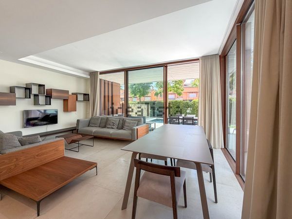 4-bedroom freehold villa in Marbella — photo 4 of 5
