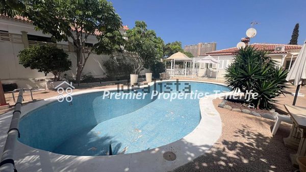 3-bedroom freehold villa in Arona — photo 1 of 5
