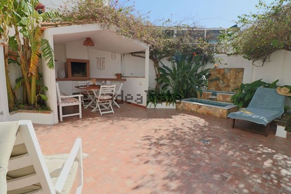4-bedroom freehold villa in Estepona — photo 2 of 5