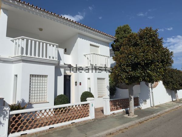 4-bedroom freehold villa in Marbella — photo 4 of 5