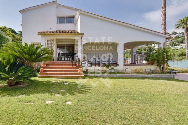 Detached house in Calle Àncora, Cala Sant Francesc - Santa Cristina, Blanes — image 3