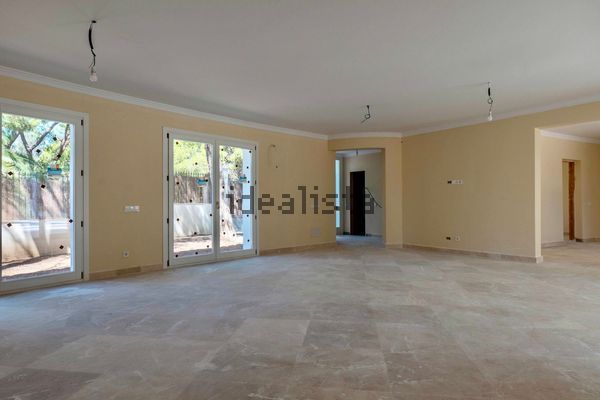 4-bedroom freehold villa in Marbella — photo 4 of 5