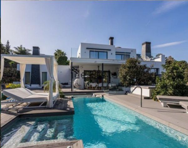 8-bedroom freehold villa in Marbella — photo 5 of 5