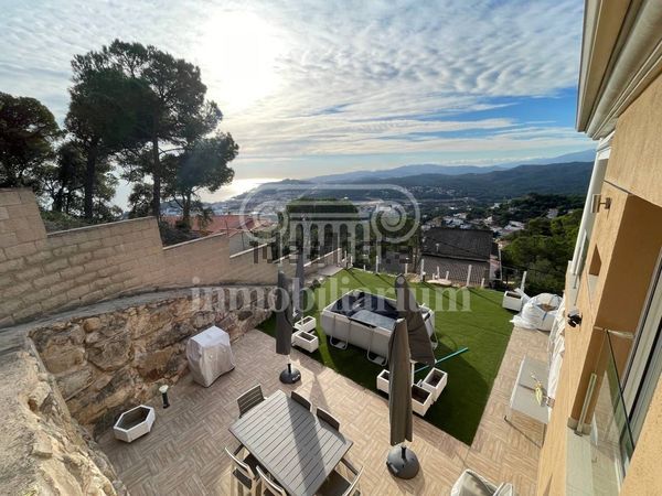 4-bedroom freehold villa in Lloret de Mar — photo 4 of 5