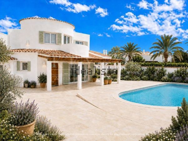 4-bedroom freehold villa in Ciutadella — photo 1 of 5