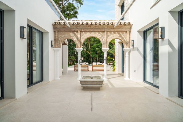 Detached house in Calle Oslo, Las Brisas, Marbella — image 3