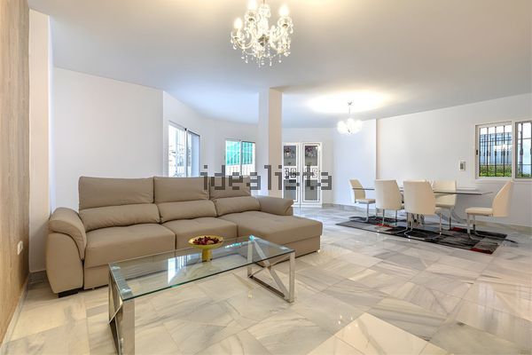 2-bedroom freehold villa in Marbella — photo 2 of 5