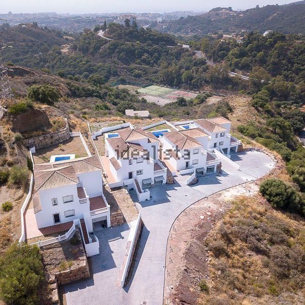 Detached house in Calle Sidney, 3, Altos de Estepona, Estepona — image 3