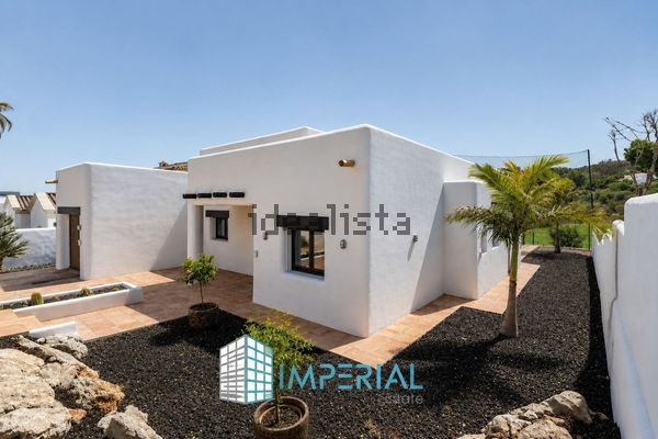3-bedroom freehold villa in Mijas — photo 1 of 5