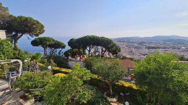 5-bedroom freehold villa in Blanes — photo 4 of 5