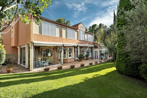 6-bedroom freehold villa in Palma — photo 1 of 5