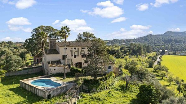 6-bedroom freehold villa in Palma — photo 1 of 5