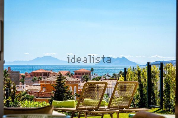 4-bedroom freehold villa in Estepona — photo 3 of 5