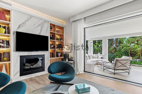 Detached house in Urbanización Marbella Hill Club, Nagüeles, Marbella — image 5