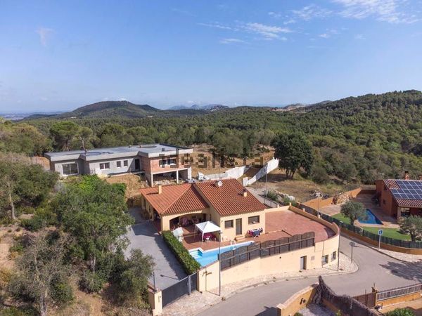 Detached house in Carles Riba, Residencial Begur - Esclanyà, Begur — image 3