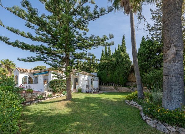 3-bedroom freehold villa in Fuengirola — photo 2 of 5