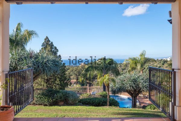 8-bedroom freehold villa in Marbella — photo 5 of 5