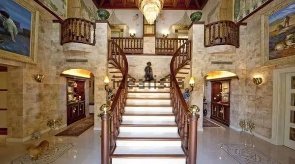 12-bedroom freehold villa in Marbella — photo 4 of 5