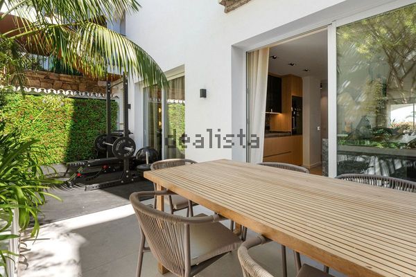 4-bedroom freehold villa in Marbella — photo 2 of 5