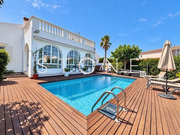 3-bedroom freehold villa in Ciutadella — photo 1 of 5