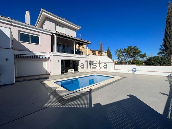 Detached house in Calle Río Añamaza, El Pinar - Palacio de Congresos, Torremolinos — image 3