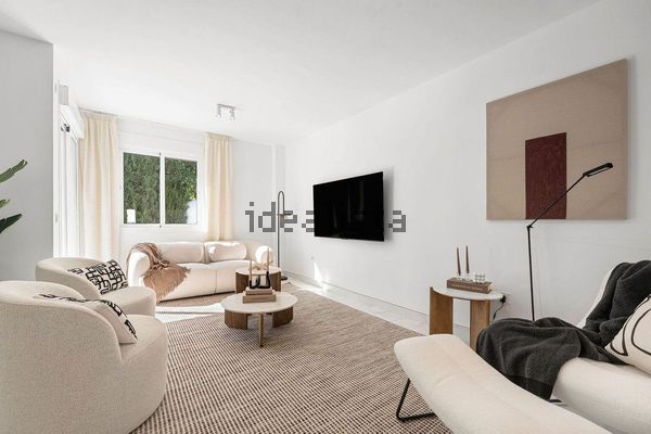 3-bedroom freehold villa in Marbella — photo 3 of 5