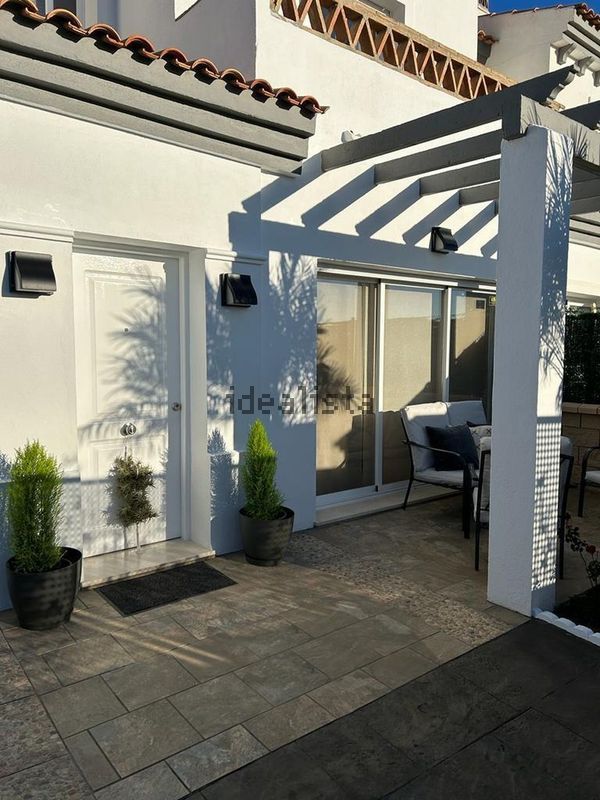 4-bedroom freehold villa in Manilva — photo 4 of 5