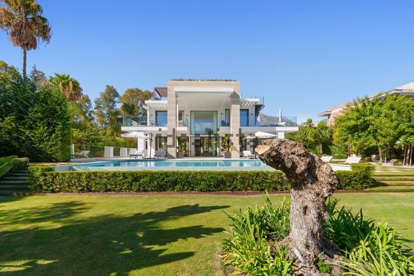 Detached house in Pintor Francisco Iturrino, 9, Lomas de Marbella Club, Marbella — image 5