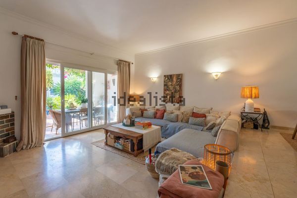 Terraced house in Avenida de la Gardenia, Paraiso-Barronal, Estepona — image 3