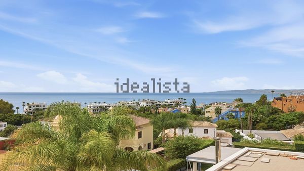 3-bedroom freehold villa in Estepona — photo 2 of 5