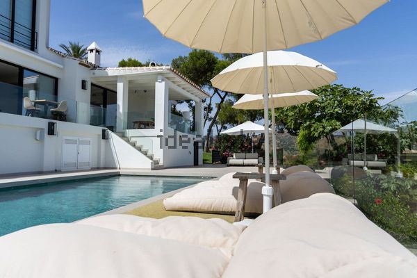 6-bedroom freehold villa in Marbella — photo 3 of 5