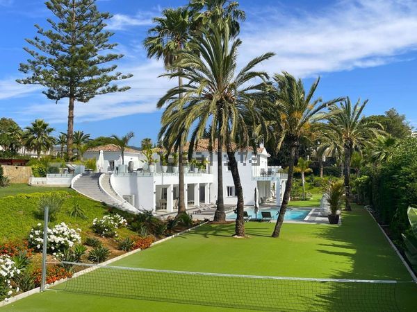 Detached house in Nueva Atalaya, Estepona — image 5